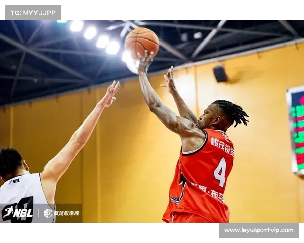 NBL半场战报：爱德华兹砍下11分 太攀蛇三分手感冰凉半场落后墨尔本联